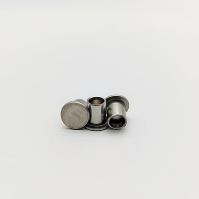 Ημι-σωληνωτά πριτσίνια από ανοξείδωτο χάλυβα 304 με επίπεδη κεφαλή DIN 7340 M3-M8